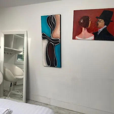 فيلة 2 Bedroom House